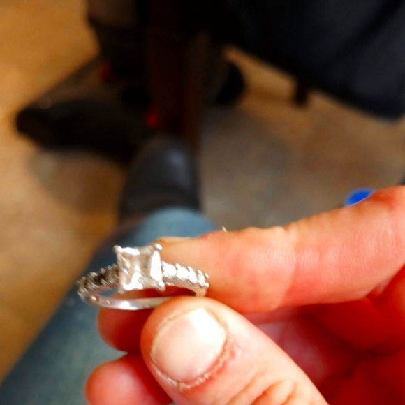 Ring - Picture 1 of 5